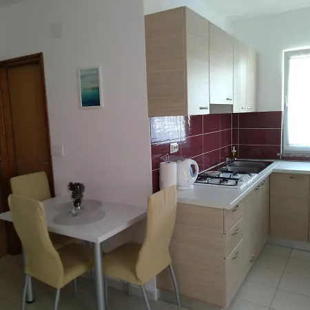 Apartman Teami Povljana